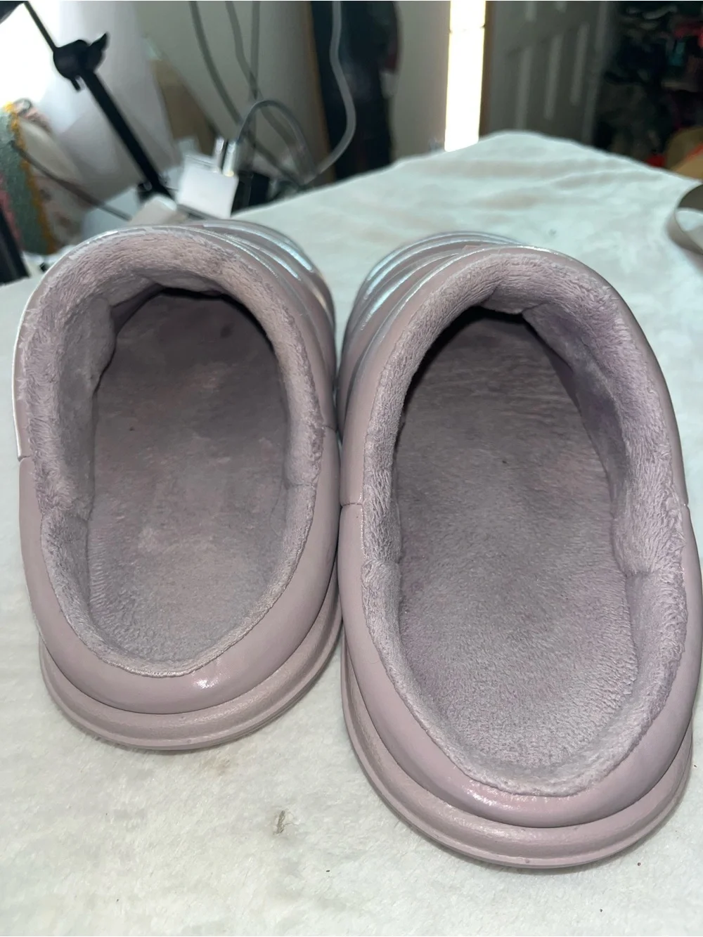 Nike Burrow SE Women's 12 Fuzzy Slippers Light Violet Ore Quilted Puffer Slip On